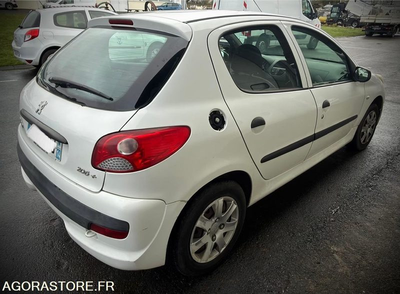 206 + - Autó: 2 kép. 206 + - Autó: 2 kép.