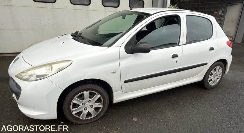 206 + - Autó: 3 kép. 206 + - Autó: 3 kép.