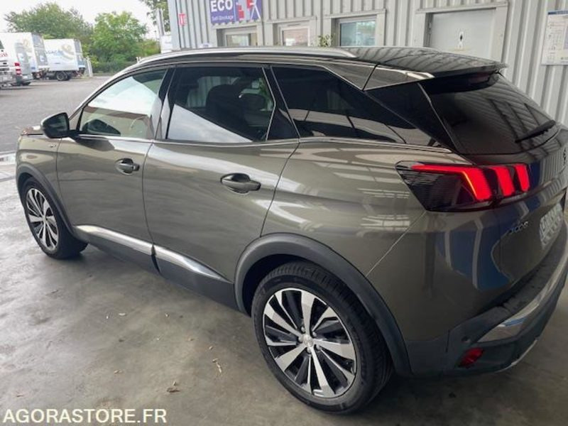 3008 GT 2.0 HDI 180cv EAT6 -12/2016 - 130600 KM - Terepjáró/ SUV: 2 kép. 3008 GT 2.0 HDI 180cv EAT6 -12/2016 - 130600 KM - Terepjáró/ SUV: 2 kép.