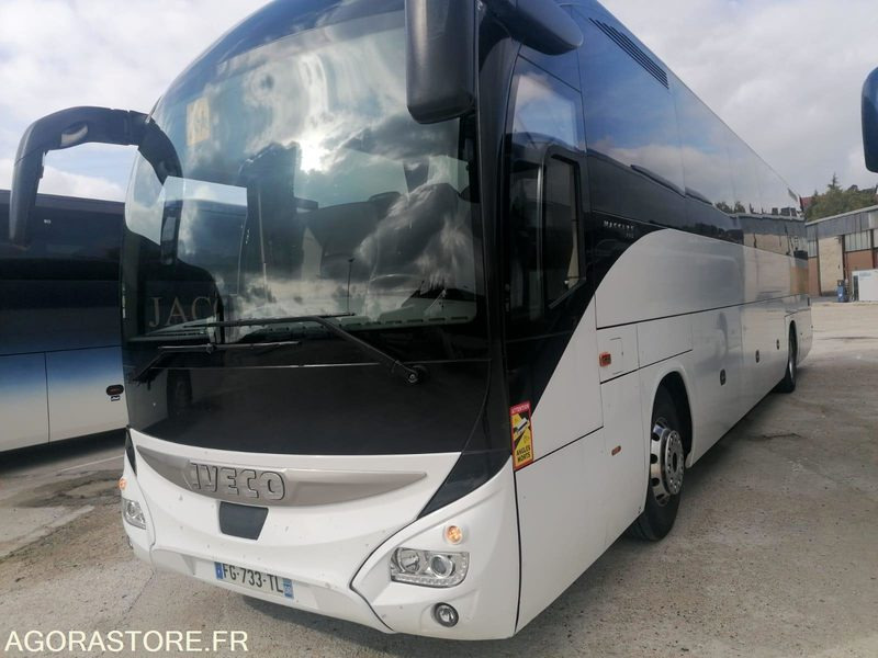 AUTOCAR GT IVECO MAGELYS PRO 13M / 57+1+1+WC / 1ERE MAIN 267559KM ORIGINE - Távolsági busz: 1 kép. AUTOCAR GT IVECO MAGELYS PRO 13M / 57+1+1+WC / 1ERE MAIN 267559KM ORIGINE - Távolsági busz: 1 kép.