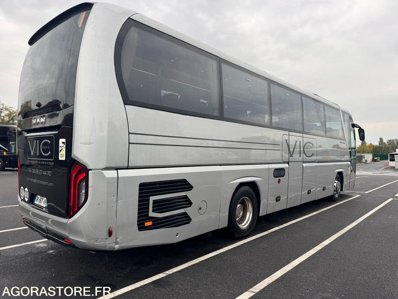 AUTOCAR MAN LIONS COACH R07 / 2015 / 555 000 KM / 53+1+1+WC - Távolsági busz: 4 kép. AUTOCAR MAN LIONS COACH R07 / 2015 / 555 000 KM / 53+1+1+WC - Távolsági busz: 4 kép.