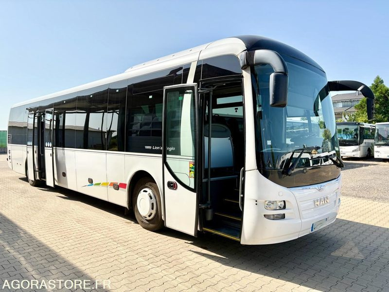AUTOCAR - MAN Lions Regio - 318.000km - EURO6 - Parc 114 - 2015 - Iskolabusz: 4 kép. AUTOCAR - MAN Lions Regio - 318.000km - EURO6 - Parc 114 - 2015 - Iskolabusz: 4 kép.
