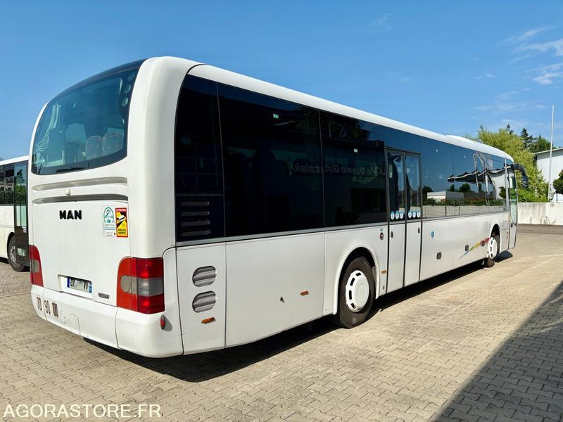 AUTOCAR - MAN Lions Regio - 318.000km - EURO6 - Parc 114 - 2015 - Iskolabusz: 2 kép. AUTOCAR - MAN Lions Regio - 318.000km - EURO6 - Parc 114 - 2015 - Iskolabusz: 2 kép.