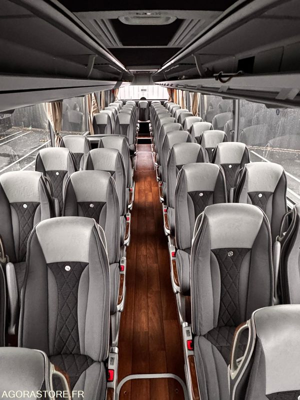 AUTOCAR MERCEDES TRAVEGO 15 RHD / 12M / 49+1+1+WC / 537 691KM - Távolsági busz: 5 kép. AUTOCAR MERCEDES TRAVEGO 15 RHD / 12M / 49+1+1+WC / 537 691KM - Távolsági busz: 5 kép.