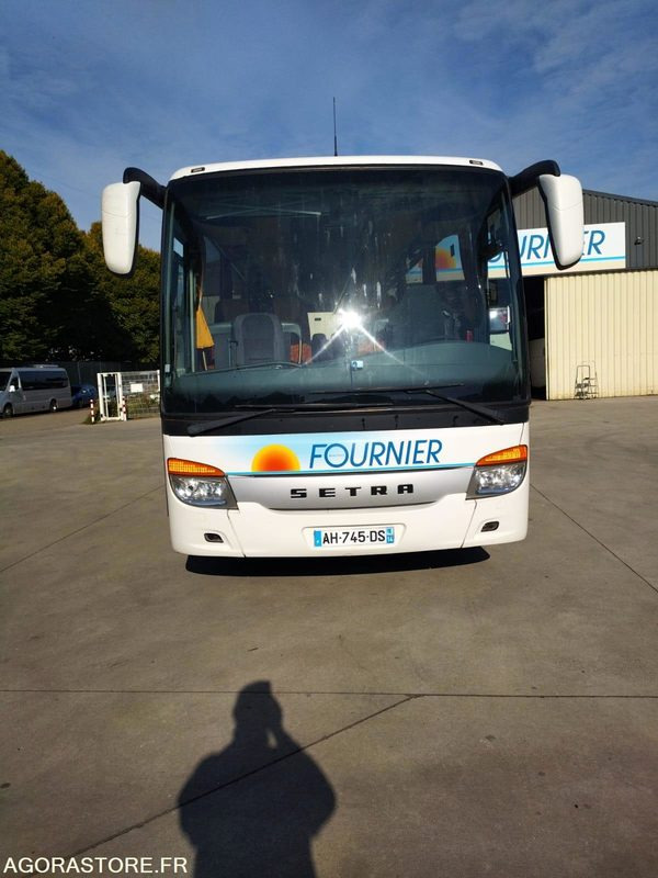 AUTOCAR SETRA 415 GT / 49 PLACES+WC / BVM / 1ERE MAIN / 556527 KM ORIGINE - Távolsági busz: 1 kép. AUTOCAR SETRA 415 GT / 49 PLACES+WC / BVM / 1ERE MAIN / 556527 KM ORIGINE - Távolsági busz: 1 kép.
