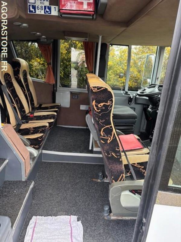 AUTOCAR VANHOOL TX 20 EURO 6 - 2015 - 507000km - Távolsági busz: 5 kép. AUTOCAR VANHOOL TX 20 EURO 6 - 2015 - 507000km - Távolsági busz: 5 kép.