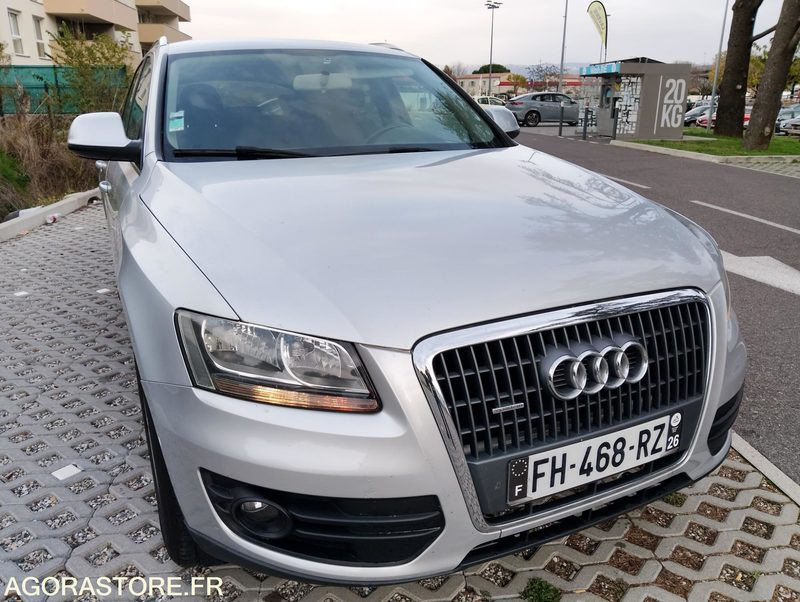 B8 - Audi Q5 - Quattro - 2008 - 161566 km - Terepjáró/ SUV: 2 kép. B8 - Audi Q5 - Quattro - 2008 - 161566 km - Terepjáró/ SUV: 2 kép.