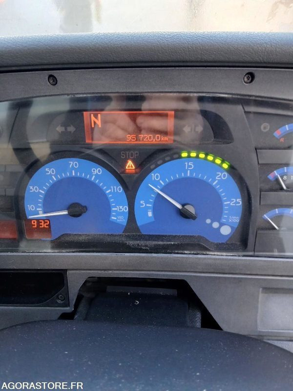 BALAYEUSE RENAULT MIDLUM 220 DCI - Utcaseprő gép: 3 kép. BALAYEUSE RENAULT MIDLUM 220 DCI - Utcaseprő gép: 3 kép.