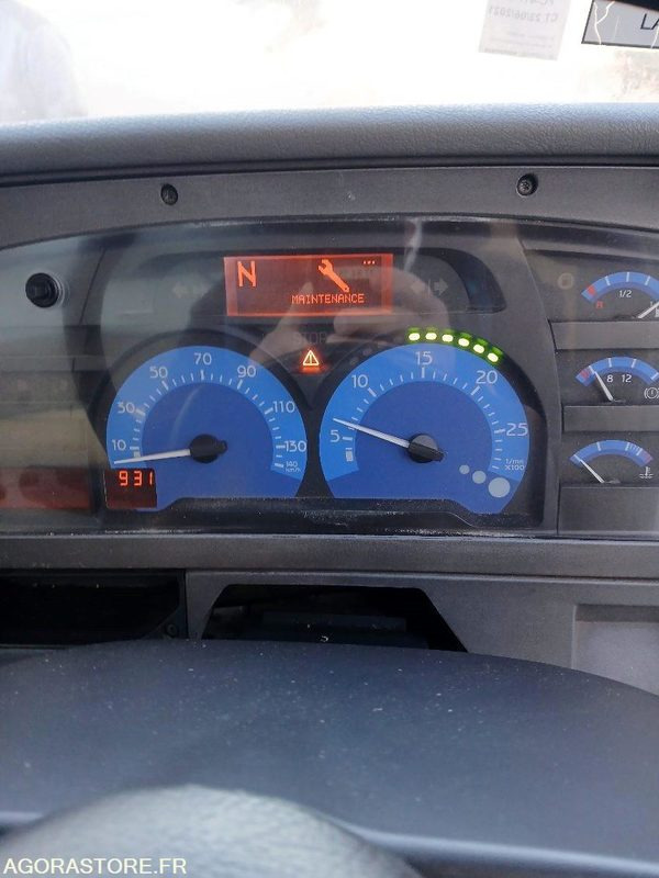 BALAYEUSE RENAULT MIDLUM 220 DCI - Utcaseprő gép: 4 kép. BALAYEUSE RENAULT MIDLUM 220 DCI - Utcaseprő gép: 4 kép.