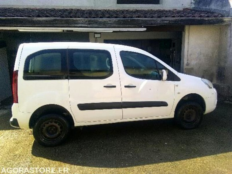 BERLINGO 4x4 MULTISPACE 1,6 HDI 90 - Autó: 1 kép. BERLINGO 4x4 MULTISPACE 1,6 HDI 90 - Autó: 1 kép.