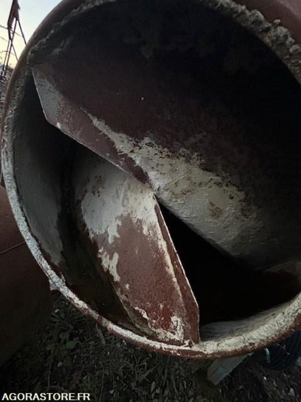 BETONNIERE IMER AVEC CHARGEUR 400 LITRES - Betonkeverő: 3 kép. BETONNIERE IMER AVEC CHARGEUR 400 LITRES - Betonkeverő: 3 kép.