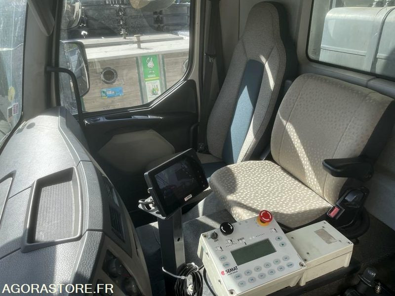 BOM 26T avec LC auto 851 - Szemetesautó: 4 kép. BOM 26T avec LC auto 851 - Szemetesautó: 4 kép.