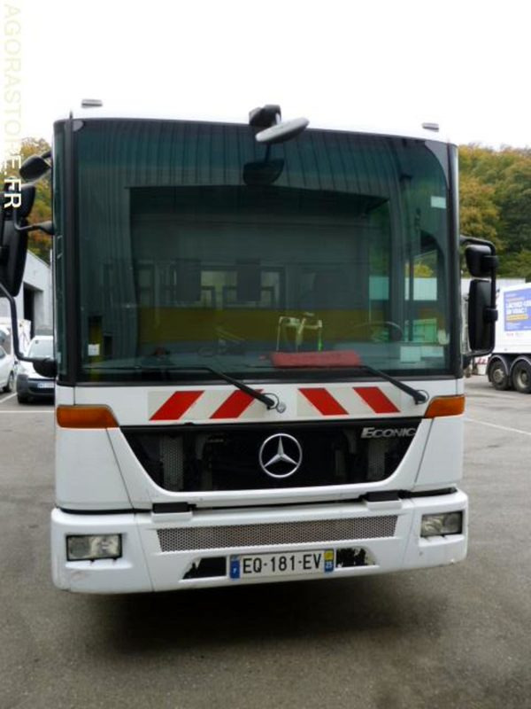 BOM ECONIC MERCEDES CABINE TYPE BUS 2007 4 places 247550kms - Szemetesautó: 3 kép. BOM ECONIC MERCEDES CABINE TYPE BUS 2007 4 places 247550kms - Szemetesautó: 3 kép.