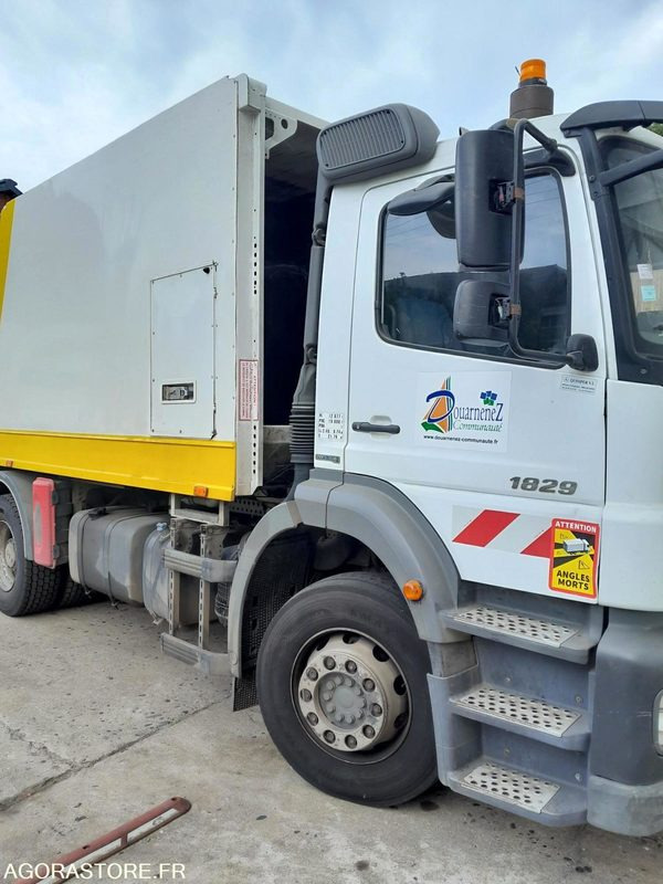BOM MERCEDES AXOR 267385 kms 2009 - Szemetesautó: 3 kép. BOM MERCEDES AXOR 267385 kms 2009 - Szemetesautó: 3 kép.