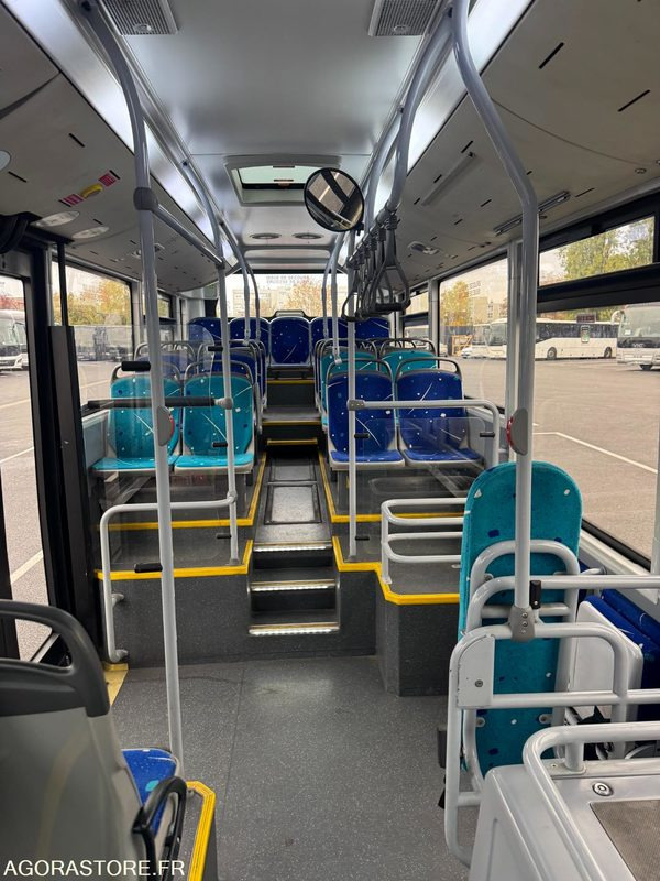 BUS URBAIN / 2016 / 273 000 KM - Városi busz: 5 kép. BUS URBAIN / 2016 / 273 000 KM - Városi busz: 5 kép.