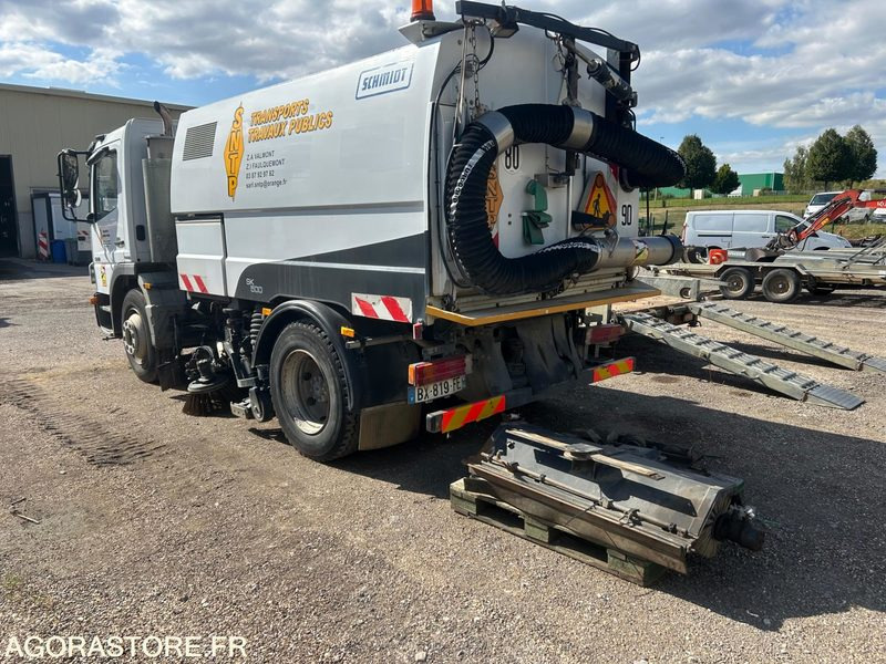 Balayeuse Mercedes sk500 - Utcaseprő gép: 4 kép. Balayeuse Mercedes sk500 - Utcaseprő gép: 4 kép.