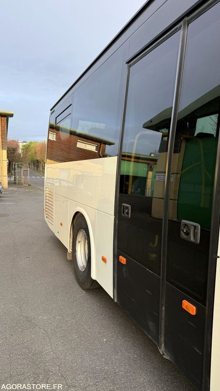 IVECO CROSSWAY CAR SCOLAIRE - 103 000 km - 2015 - Busz: 2 kép. IVECO CROSSWAY CAR SCOLAIRE - 103 000 km - 2015 - Busz: 2 kép.