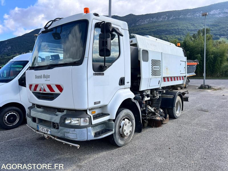 CAMION BALAYEUSE - RENAULT SCARAB MAJOR - 2004 - Utcaseprő gép: 1 kép. CAMION BALAYEUSE - RENAULT SCARAB MAJOR - 2004 - Utcaseprő gép: 1 kép.