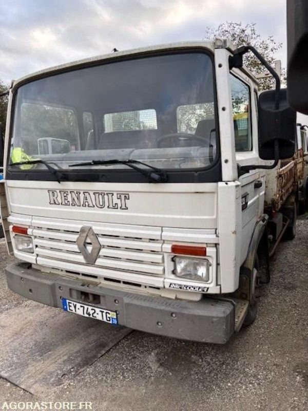 CAMION BENNE RENAULT S135 MIDLINER 1995 204000 KM - Billenőplatós teherautó: 2 kép. CAMION BENNE RENAULT S135 MIDLINER 1995 204000 KM - Billenőplatós teherautó: 2 kép.