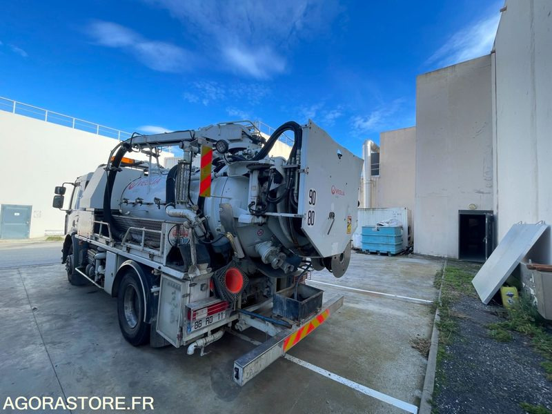 CAMION RENAULT19 HYDROCURER HUWER - 2018 / 341 258 KM - Szippantós autó: 4 kép. CAMION RENAULT19 HYDROCURER HUWER - 2018 / 341 258 KM - Szippantós autó: 4 kép.
