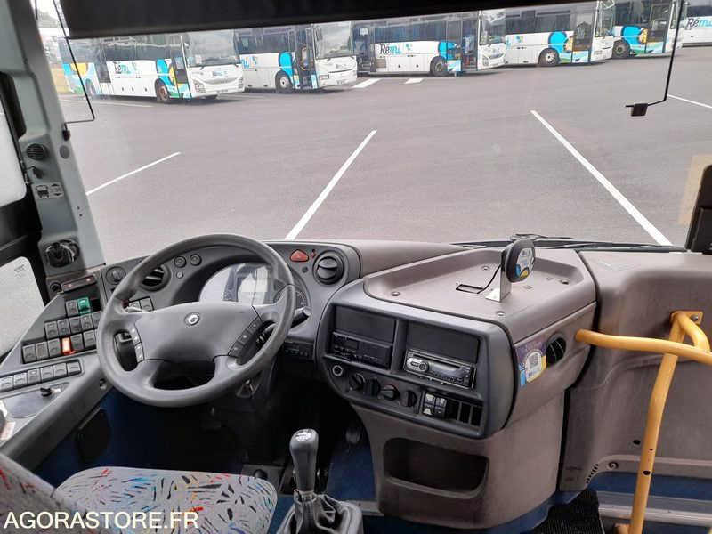 CAR-IRISBUS - RECREO-2009-511 788 KM - AB094JW (11223) - Iskolabusz: 5 kép. CAR-IRISBUS - RECREO-2009-511 788 KM - AB094JW (11223) - Iskolabusz: 5 kép.