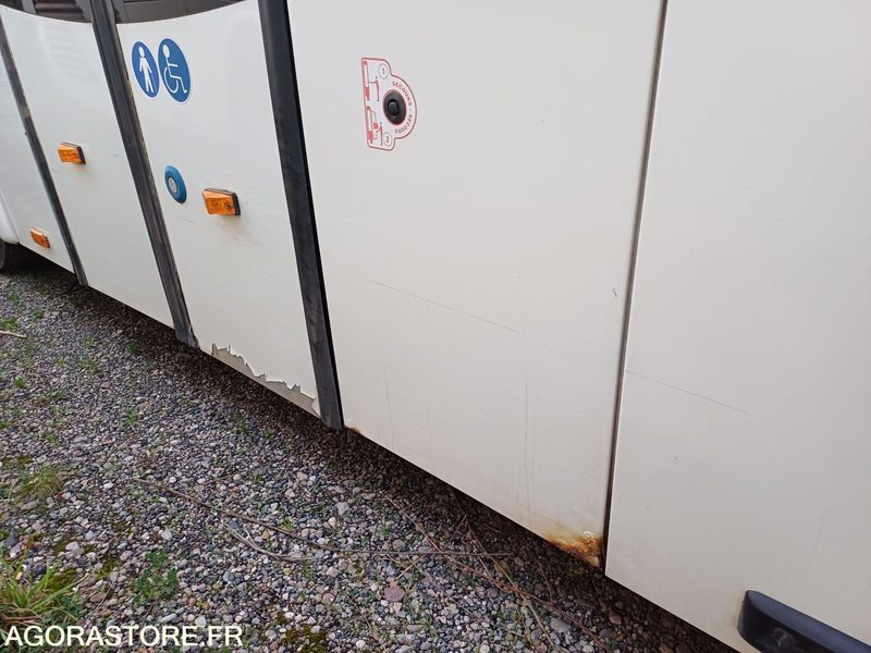 CAR IVECO ARWAY - N°16815 - MEC 2010 522000KM AT107SK - Iskolabusz: 4 kép. CAR IVECO ARWAY - N°16815 - MEC 2010 522000KM AT107SK - Iskolabusz: 4 kép.