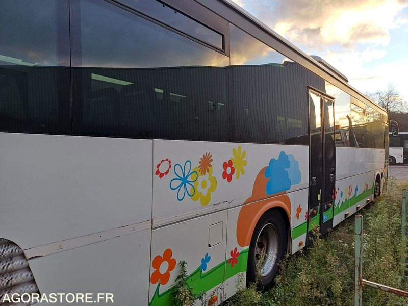 CAR IVECO CROSSWAY -N°16812 -MEC 2010 / 511000KM AT-851-NN - Iskolabusz: 3 kép. CAR IVECO CROSSWAY -N°16812 -MEC 2010 / 511000KM AT-851-NN - Iskolabusz: 3 kép.