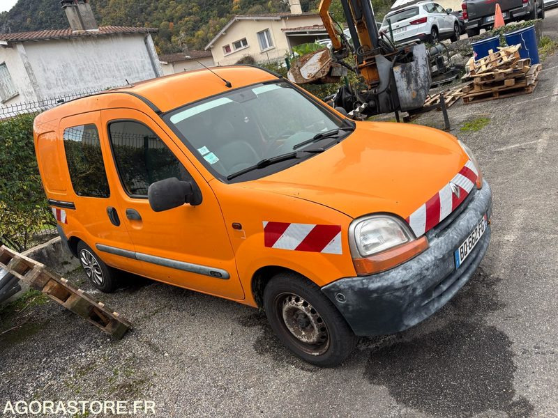CEB126 RENAULT KANGOO 1.9D - Kis furgon: 1 kép. CEB126 RENAULT KANGOO 1.9D - Kis furgon: 1 kép.