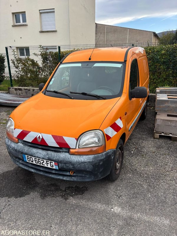 CEB126 RENAULT KANGOO 1.9D - Kis furgon: 3 kép. CEB126 RENAULT KANGOO 1.9D - Kis furgon: 3 kép.