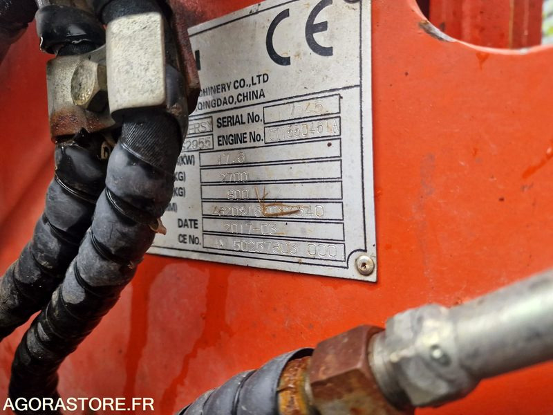 CHARGEUSE SUR PNEUS EVERUN ER08 EASY DIESEL 24CV - 2017 - 580 heures - Rakodógép: 3 kép. CHARGEUSE SUR PNEUS EVERUN ER08 EASY DIESEL 24CV - 2017 - 580 heures - Rakodógép: 3 kép.