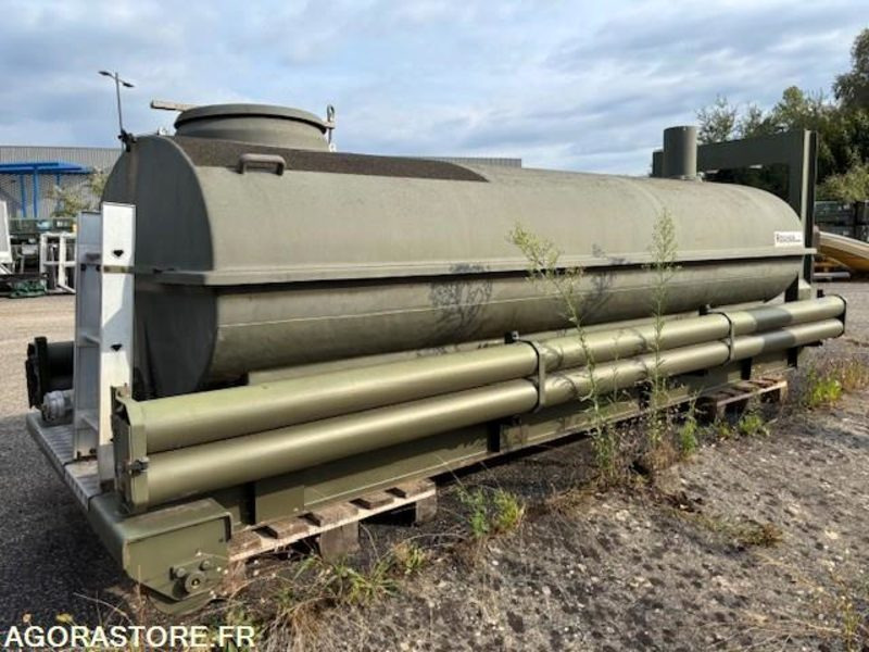 CITERNE AMPLIROLL 4000 LITRES - Horgos rakodó teherautó: 1 kép. CITERNE AMPLIROLL 4000 LITRES - Horgos rakodó teherautó: 1 kép.