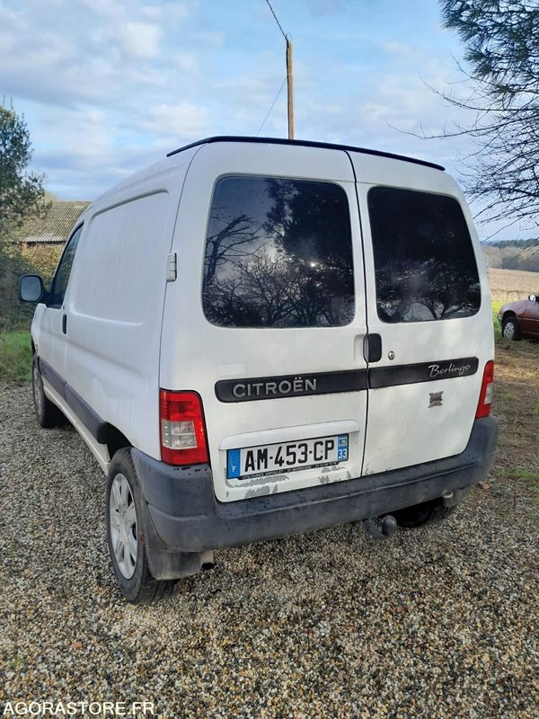 CITROEN BERLIGO 4X4 DANGEL - 124000 KM - 2008 - Kis furgon: 2 kép. CITROEN BERLIGO 4X4 DANGEL - 124000 KM - 2008 - Kis furgon: 2 kép.
