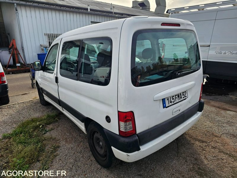 CITROEN BERLINGO - 2008 -149033KM -145FMA92 - Autó: 4 kép. CITROEN BERLINGO - 2008 -149033KM -145FMA92 - Autó: 4 kép.