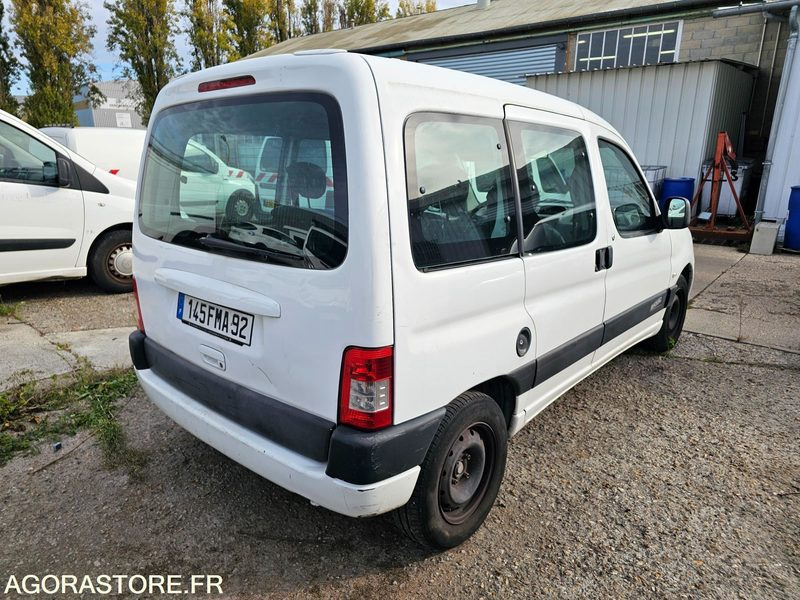 CITROEN BERLINGO - 2008 -149033KM -145FMA92 - Autó: 3 kép. CITROEN BERLINGO - 2008 -149033KM -145FMA92 - Autó: 3 kép.