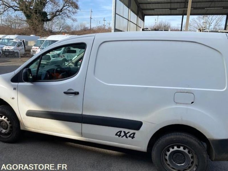 CITROEN BERLINGO 3576 - Kis furgon: 5 kép. CITROEN BERLINGO 3576 - Kis furgon: 5 kép.