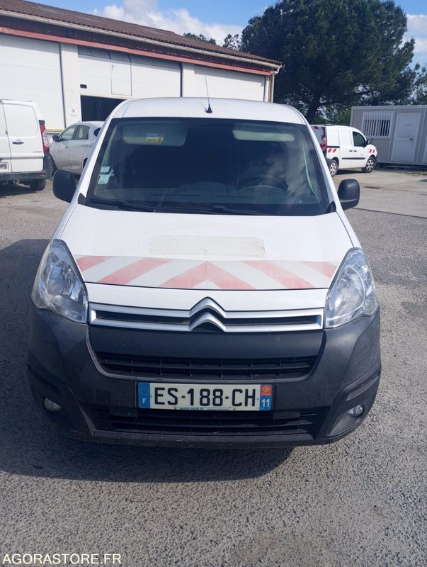 CITROEN BERLINGO ES-188-CH - Kis furgon: 2 kép. CITROEN BERLINGO ES-188-CH - Kis furgon: 2 kép.