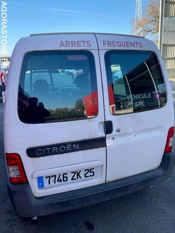 CITROEN BERLINGO ESS GPL 2499 - Kis furgon: 3 kép. CITROEN BERLINGO ESS GPL 2499 - Kis furgon: 3 kép.