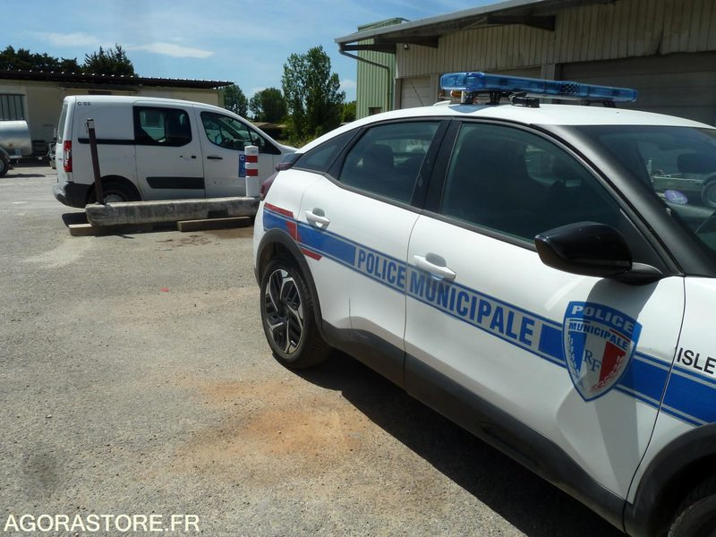 CITROEN C 4 - Autó: 4 kép. CITROEN C 4 - Autó: 4 kép.