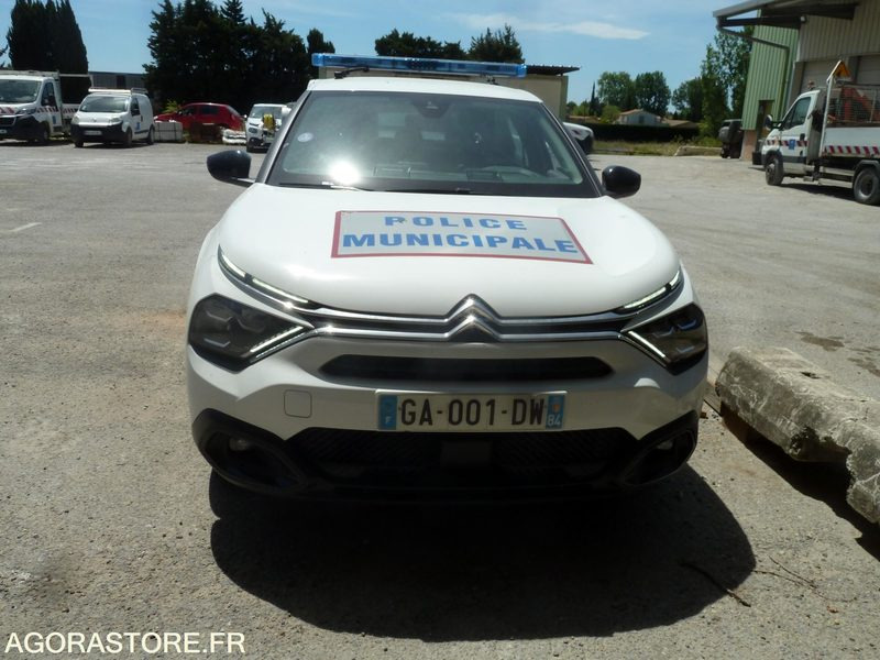 CITROEN C 4 - Autó: 1 kép. CITROEN C 4 - Autó: 1 kép.