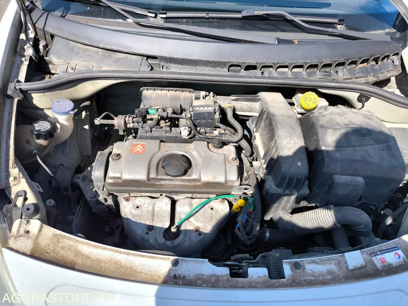 CITROEN C3 166786 kms 2006 - Autó: 5 kép. CITROEN C3 166786 kms 2006 - Autó: 5 kép.