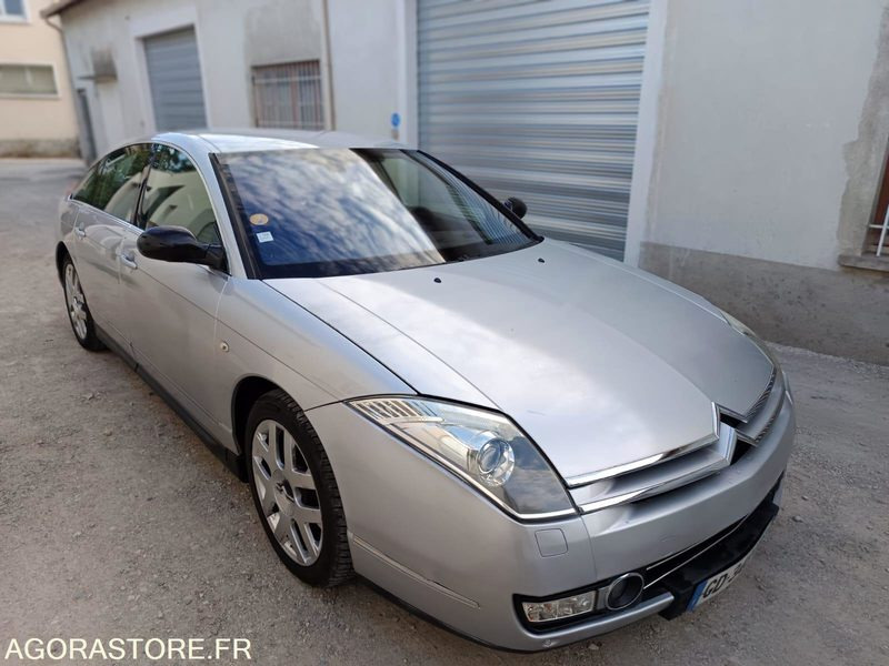 CITROEN C6 2.7 HDI V6 208CV BOITE AUTO - 2006 - 108100KMS - Autó: 5 kép. CITROEN C6 2.7 HDI V6 208CV BOITE AUTO - 2006 - 108100KMS - Autó: 5 kép.