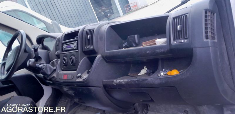 CITROEN JUMPER - Furgon: 4 kép. CITROEN JUMPER - Furgon: 4 kép.