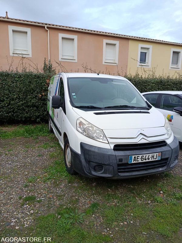 CITROEN JUMPY AE-644-HJ 184773kms 2009 - Furgon: 2 kép. CITROEN JUMPY AE-644-HJ 184773kms 2009 - Furgon: 2 kép.