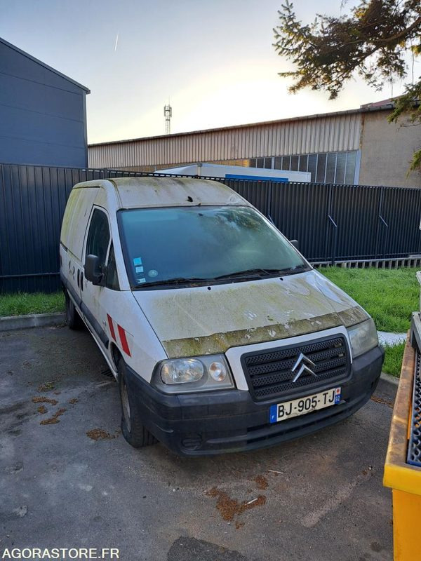 CITROEN JUMPY BJ905TJ - Kis furgon: 1 kép. CITROEN JUMPY BJ905TJ - Kis furgon: 1 kép.