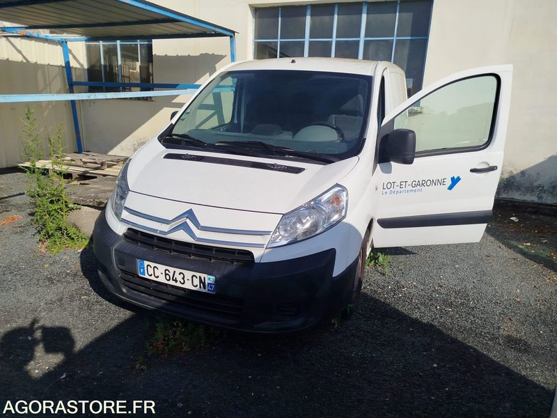 CITROEN JUMPY CC-643 - 2013 - Furgon: 1 kép. CITROEN JUMPY CC-643 - 2013 - Furgon: 1 kép.