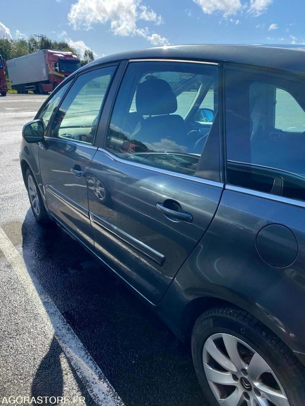 CITROEN PICASSO // CT-011-LS // 2013 - 215 102 KM - Autó: 2 kép. CITROEN PICASSO // CT-011-LS // 2013 - 215 102 KM - Autó: 2 kép.