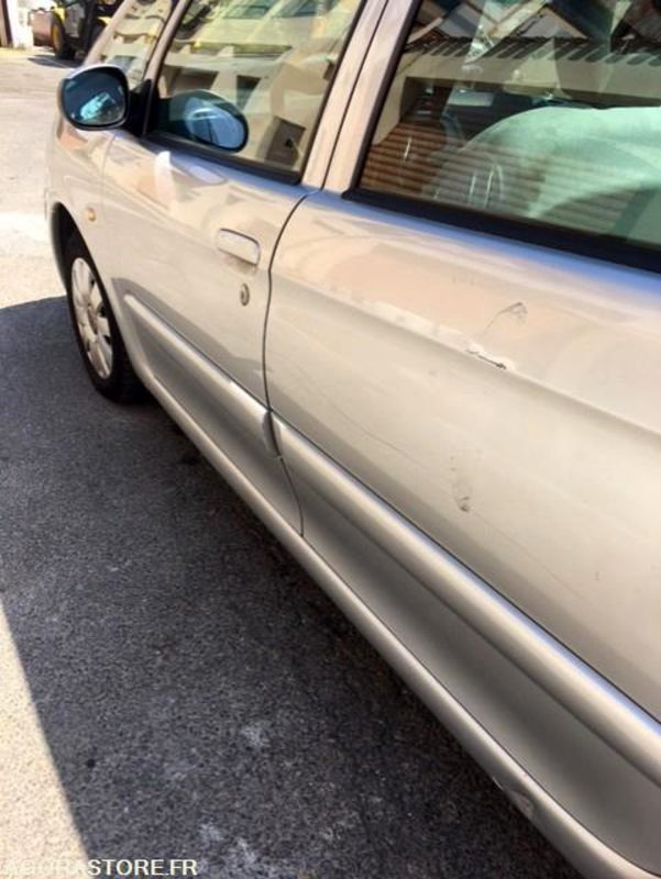 CITROEN XSARA PICASSO 2006 1.6 HDi 16V 90cv - Autó: 5 kép. CITROEN XSARA PICASSO 2006 1.6 HDi 16V 90cv - Autó: 5 kép.