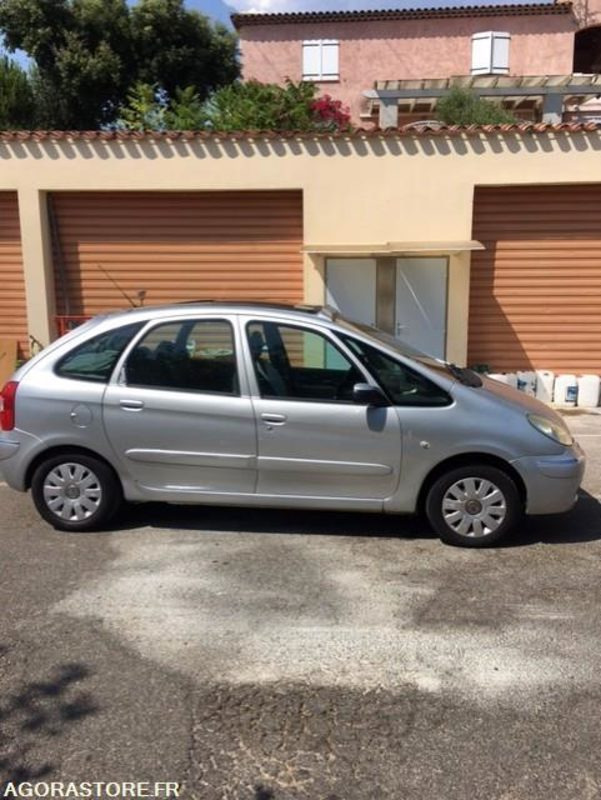 CITROEN XSARA PICASSO 2006 1.6 HDi 16V 90cv - Autó: 2 kép. CITROEN XSARA PICASSO 2006 1.6 HDi 16V 90cv - Autó: 2 kép.