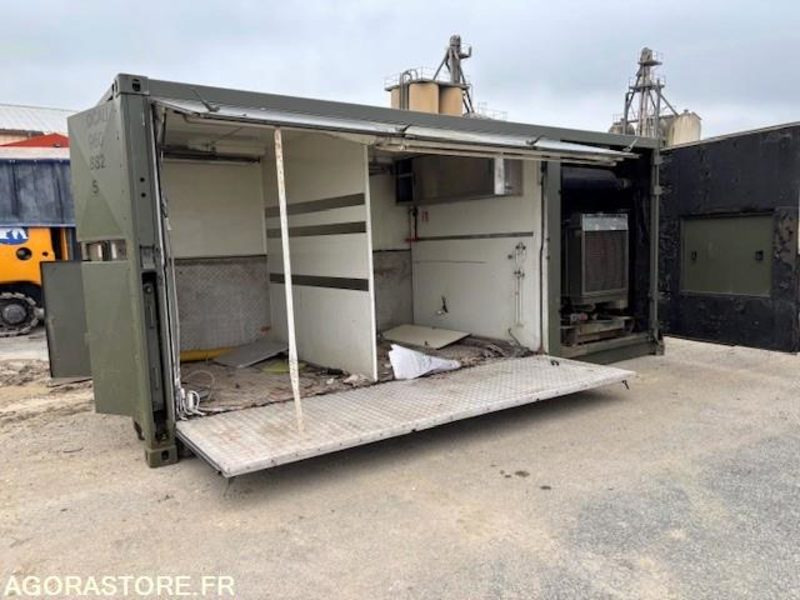 CONTENEUR AMPLIROLL 20 PIEDS AMENAGE AVEC GROUPE ELECTROGENE 130 KVA - Horgos rakodó teherautó: 1 kép. CONTENEUR AMPLIROLL 20 PIEDS AMENAGE AVEC GROUPE ELECTROGENE 130 KVA - Horgos rakodó teherautó: 1 kép.