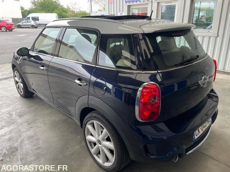 COUNTRYMAN COOPERS R60 184cv ALL4 56400km - Terepjáró/ SUV: 2 kép. COUNTRYMAN COOPERS R60 184cv ALL4 56400km - Terepjáró/ SUV: 2 kép.